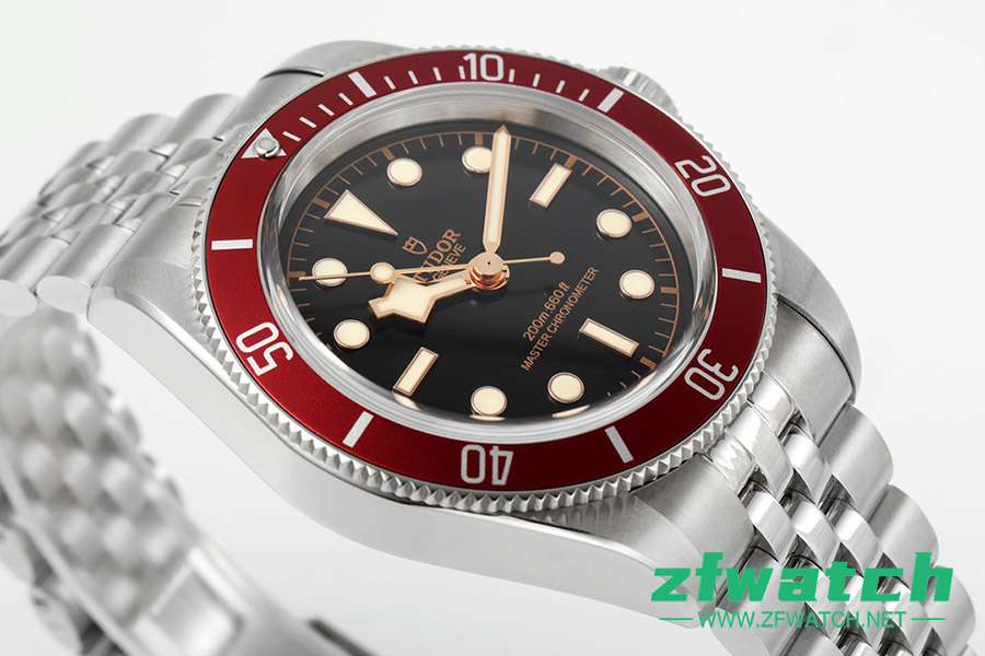 ZF厂帝舵碧湾系列M79230R-0012腕表